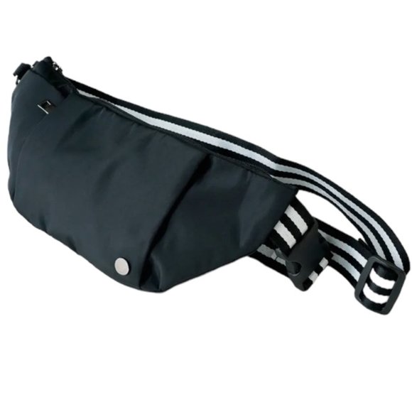 NWT 42POPS Ellie & Kate Crossbody Waist Bag/Fanny Pack in Black - Picture 1 of 4